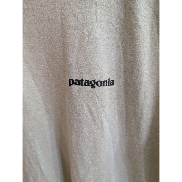 Patagonia Men's Regular Fit Crew Neck Short Sleeve T-Shirt Green - Size XS - Picture 3 of 5